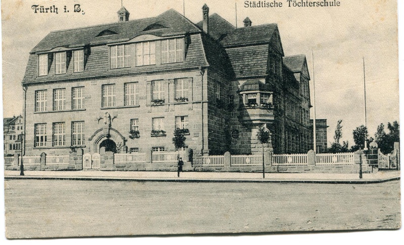 Datei:NL-FW 11 8 W Milde AK Höhere Töchterschule 1911.pdf
