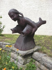 Kriegerheimstr. 2 Terrakottaplastik.JPG