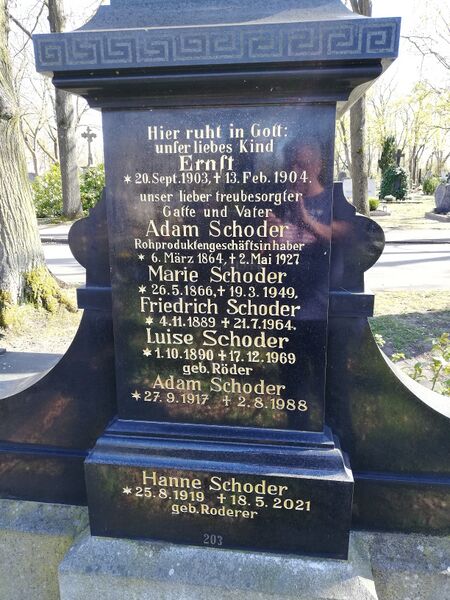 Datei:20250407 Grabstein.jpg