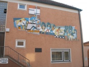 Fritz-Gräßler-Str. 17 Mosaik.JPG