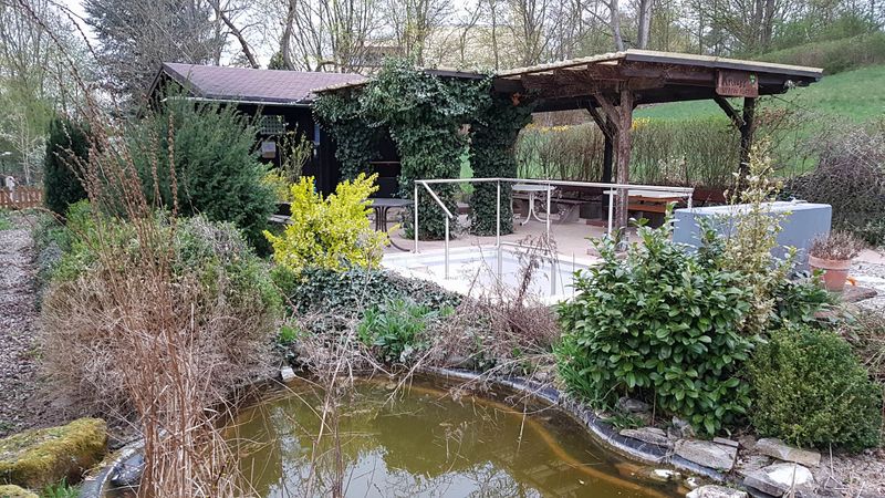 Datei:Kneipp-Verein Fürth, Garten 1.jpg