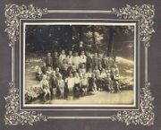 Schulklasse Schwanenweiher.jpg