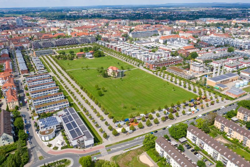 Datei:Südstadtpark Mai 2019 4.jpg