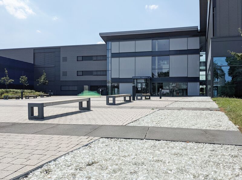 Datei:Fraunhofer Gebäude 082021 a.jpg