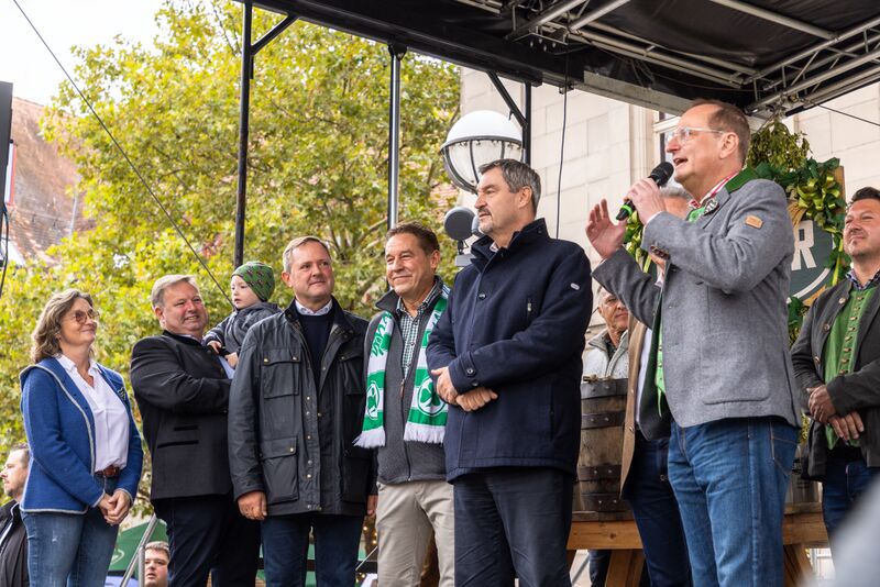 Datei:Kirchweiheröffnung Sept 2024 8.jpg