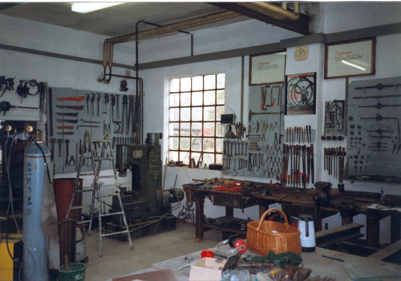 Datei:Schmiede Seukendorf a.jpg