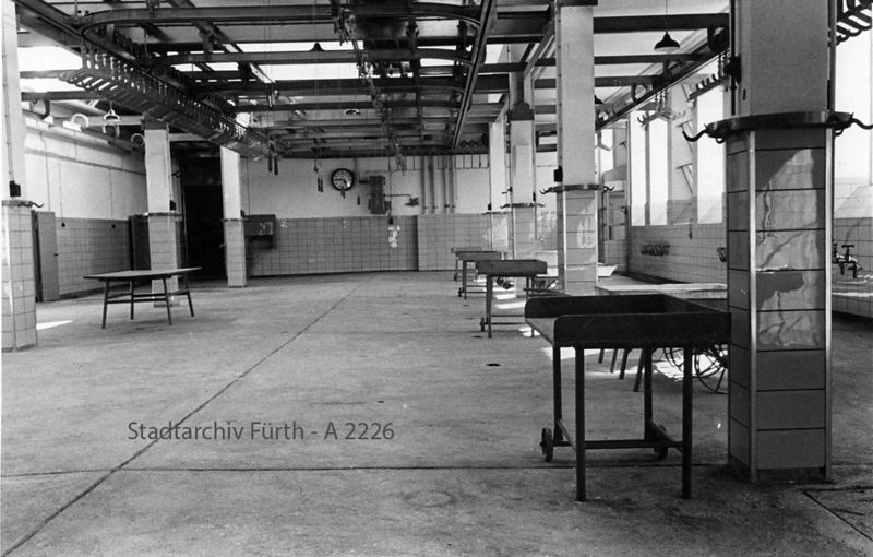 Datei:Rinder im Schlachthof A2226.jpg