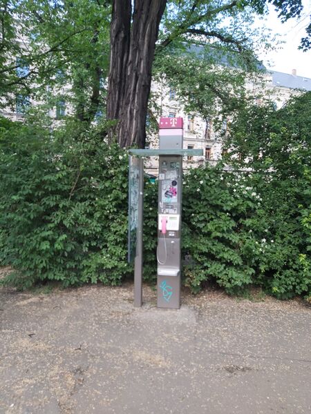 Datei:Telefon Hornschuchpromenade.jpg