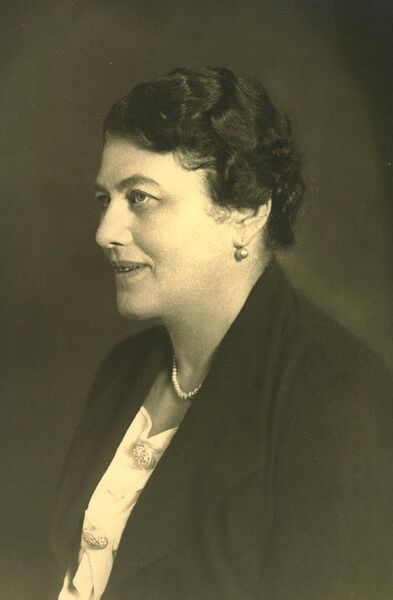 Datei:Sophie Midas vor 1939.jpg
