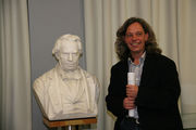 PD Dr Fritz Dross mit Henle Uni Göttingen 2009.jpg