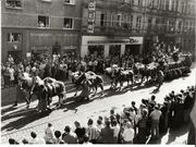 1975 Humbser-Gespann Kirchweihzug vom Sudhaus aufgenommen.jpg