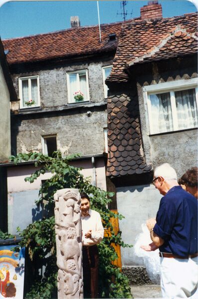 Datei:Weihnachtssäule Waagplatz 2a.jpg