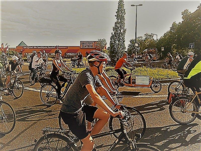 Datei:Critical mass Flyer.jpg