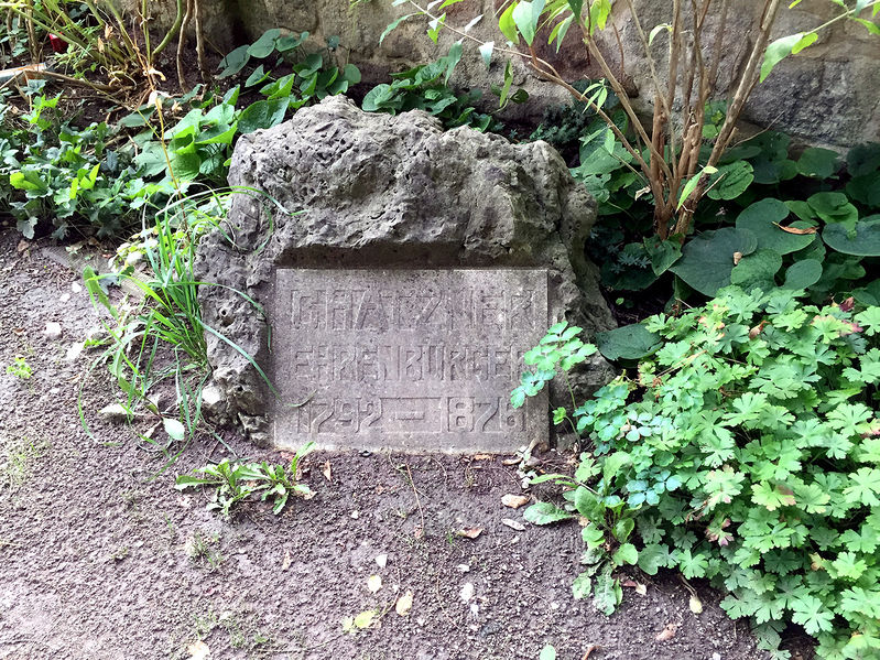 Datei:Gedenkstein Hätzner Ehrenbürger.jpg