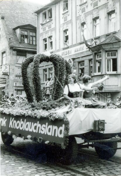 Datei:NL-FW 04 1154 KP Schaack Kärwaumzug 4 Okt 1968.jpg