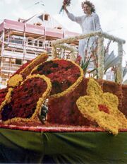 NL 16-127-141 Scherzer Erntedankumzug Okt 1981.jpg