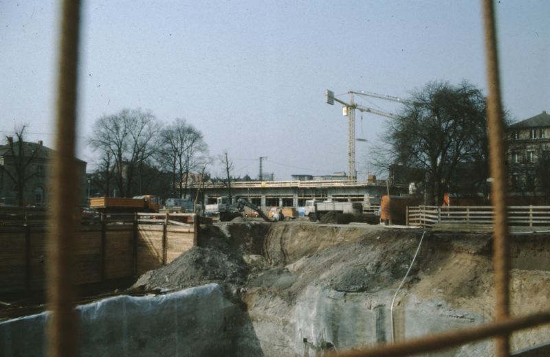 Datei:Sammlung Körnlein Hauptbahnhof-Hauptpost (1).jpg