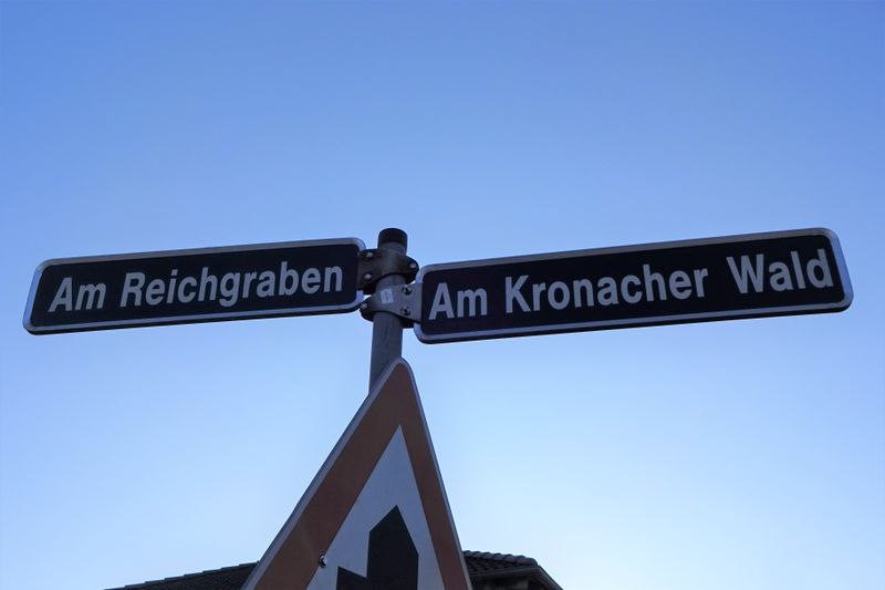 Datei:Stadelner Hard Straßenschild 2.jpg