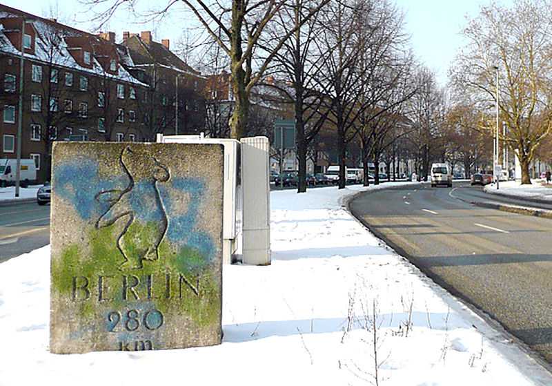 Datei:Berliner Allee Bär Hannover.jpg