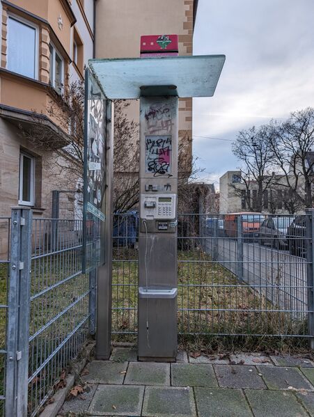 Datei:Fernsprecher Amalien-Winklerstraße.jpg
