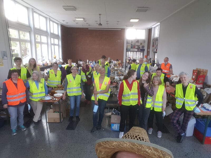 Datei:Helferteam WVT Hardhöhe 2022.jpg