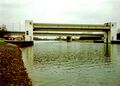 Würzburger Straße mit Brücke über den Main-Donau-Kanal und das Sicherheitstor des Kanals, April 1993