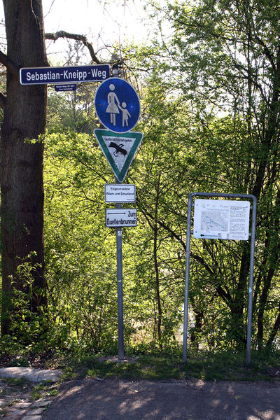 Datei:Schild Sebastian-Kneipp-Weg.jpg