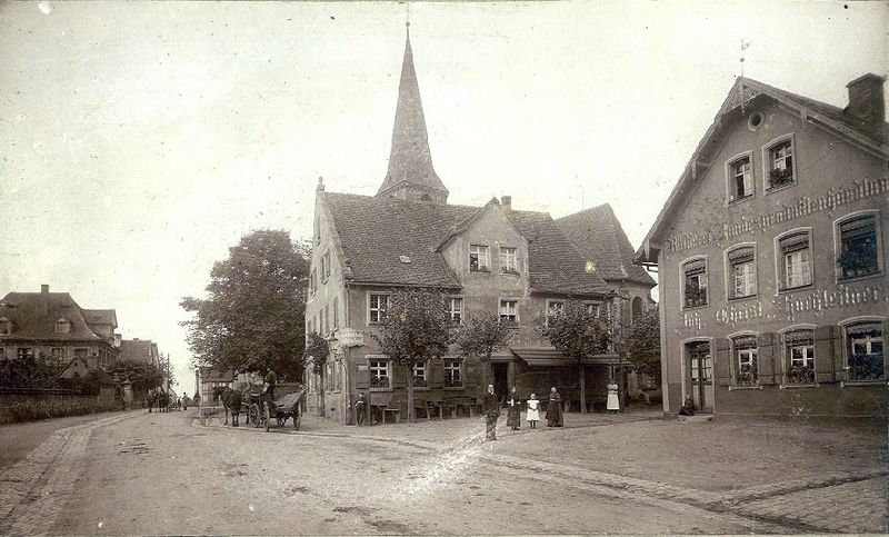 Datei:Poppenreuther Dorfplatz (alt).jpg