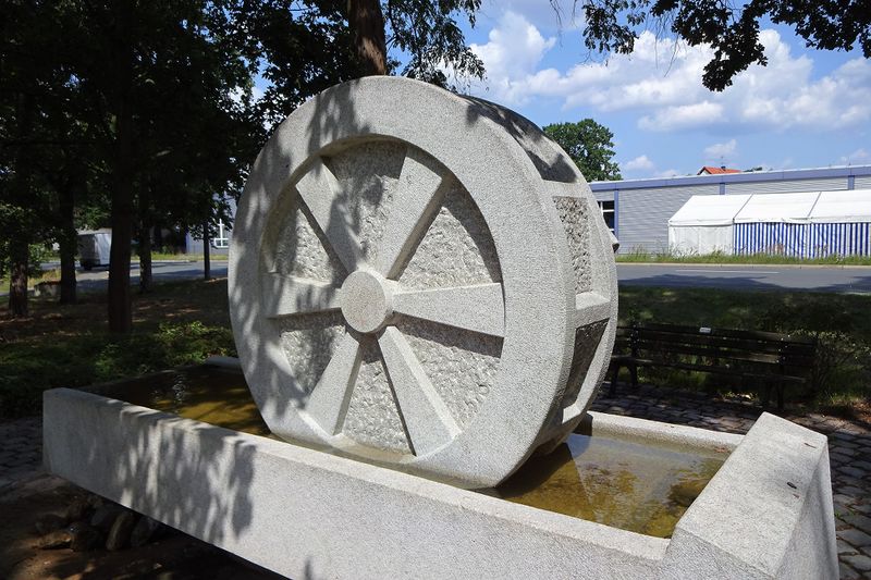 Datei:Bürgerbrunnen 2019.1.jpg