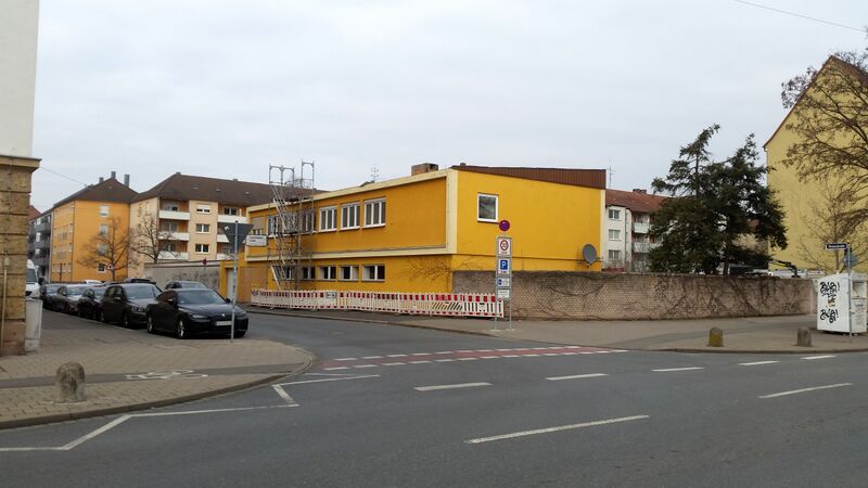 Datei:Kindergarten St. Heinrich Abriss.jpg