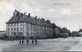 Ehem. Trainkaserne in der Südstadt, heute Jupiterweg 41 - 47, im Hintergrund Waldstraße 44, gel. 1916