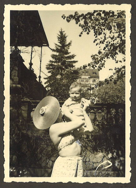 Datei:Familienalbum Neumann Appel - Villa Engelhardt (2).jpg