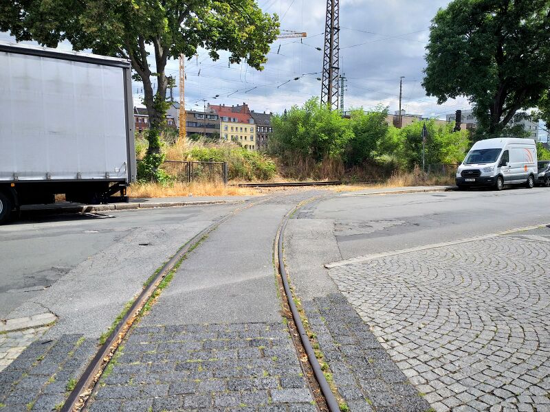 Datei:2022-07-10 Gleisanschluß Joseph Hubert (3).jpg