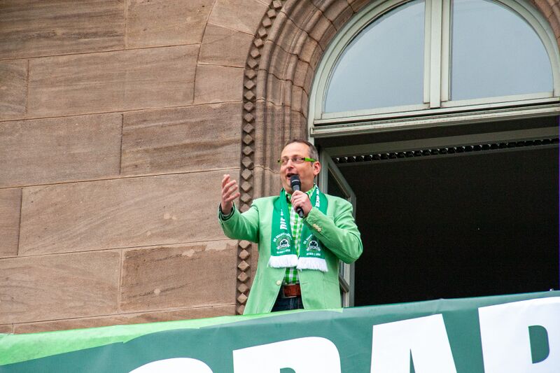 Datei:Aufstieg Spielvereinigung April 2012 10.jpg