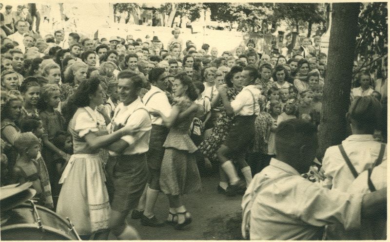 Datei:Kirchweihtanz Edelweiß 1949 b.jpg