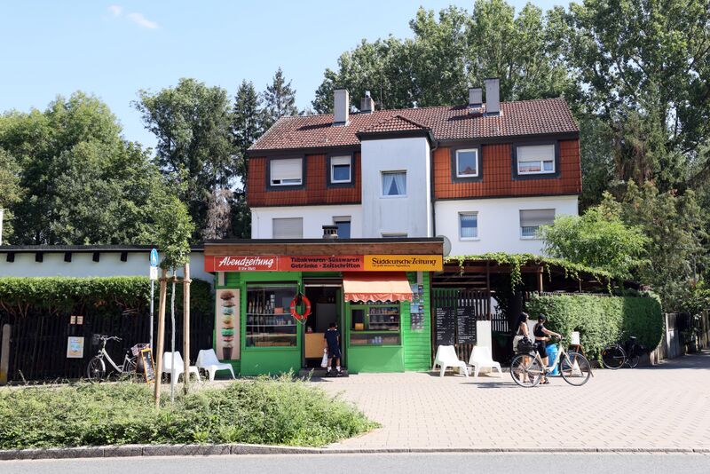 Datei:Cadolzburger Straße 33 Freischwimmer Aug 2023.jpg