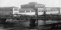 Erste Maxbrücke vor dem alten Schlachthof (um 1900)