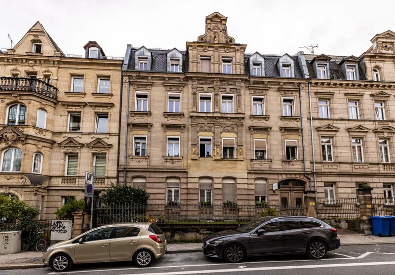 Datei:Karolinenstraße 14 Okt 2022.jpg