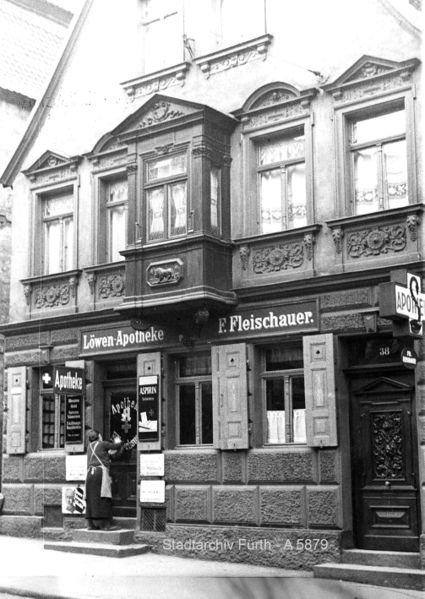Datei:A5879 Löwen-Apotheke 1930.jpg