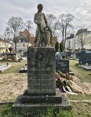 Grabdenkmal Heinrich Schrank.jpeg