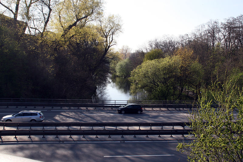 Datei:Frankenschnellweg Brücke über Pegnitz.jpg