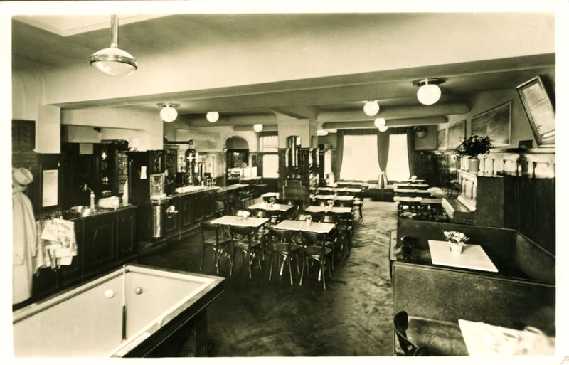 Datei:Café Fürst, Postkarte gel. 4.5.1942.jpg