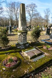 Familiengrab Foerster Feb 2025.jpg