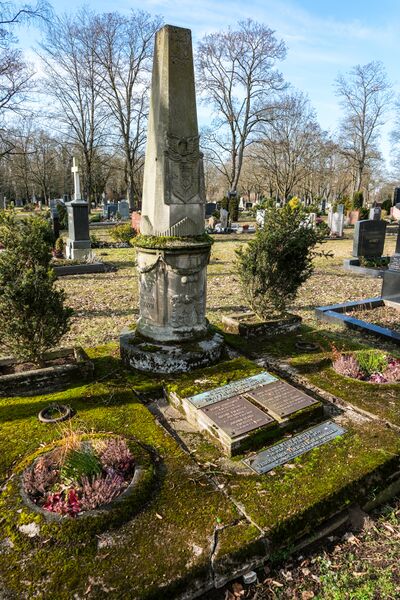 Datei:Familiengrab Foerster Feb 2025.jpg