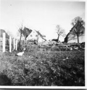 NL-FW 09 KP 471 Mannhof Bombenangriff 1.jpg