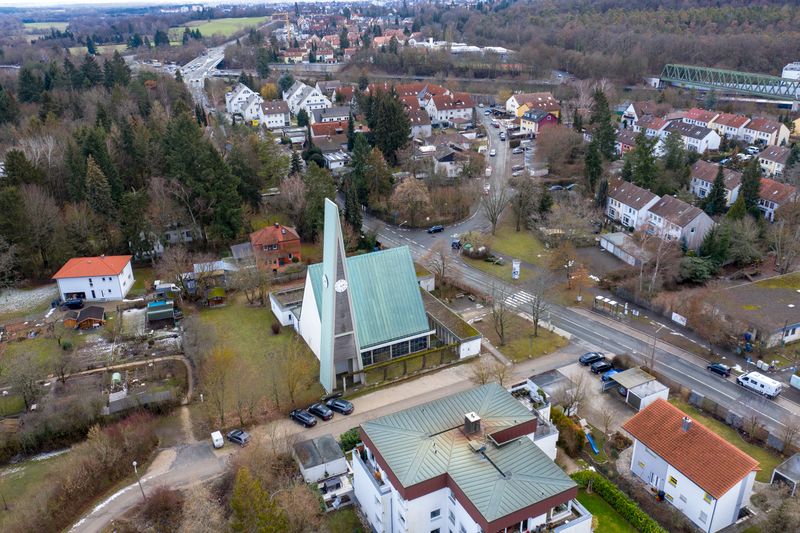 Datei:Erlöserkirche Dambach Jan 2019 1.jpg