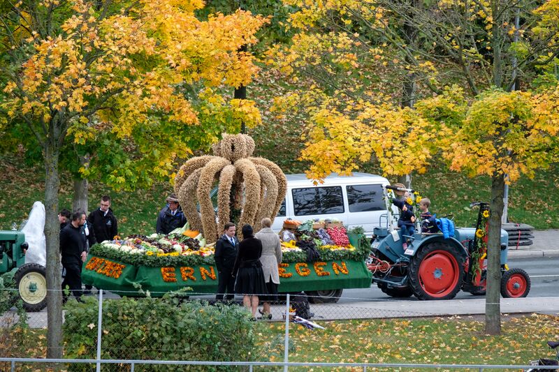 Datei:Erntedankfestzug Okt 2017 99.jpg