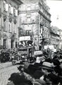 Faschingsumzug in der Friedrichstraße, im Hintergrund das Parkhotel, 1937