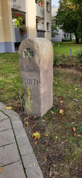 Datei:Stadtmarkung Alte Reutstraße 2021.jpg