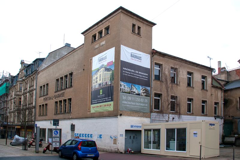 Datei:Central Garage Bauhaus 2013.jpg